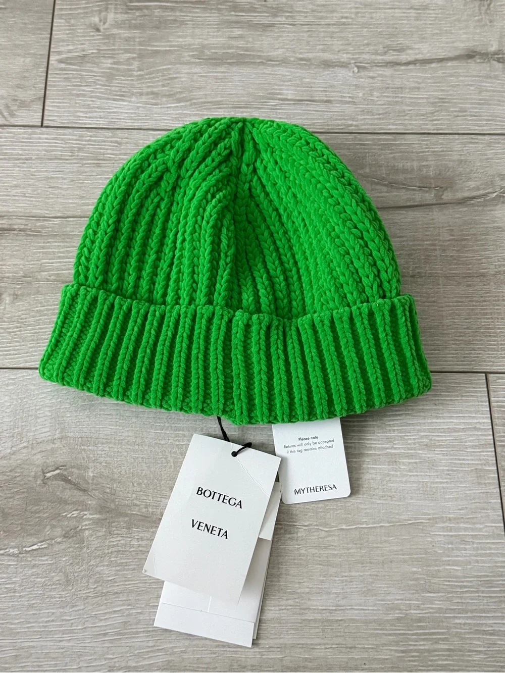 Bottega Veneta adult M authentic Green Ribbed Fold-Over Beanie